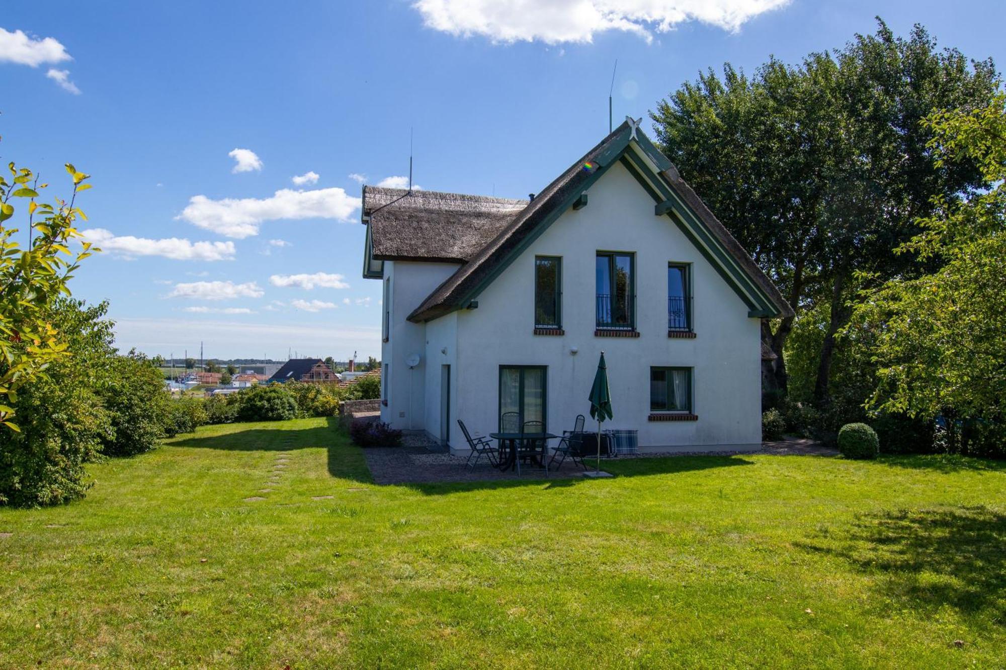 Reetdachhaus Im Fischerdorf Freest Екстериор снимка