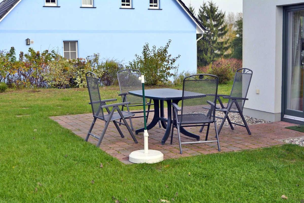 Reetdachhaus Im Fischerdorf Freest Екстериор снимка